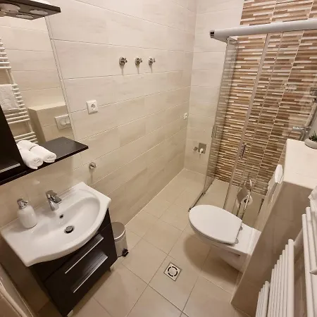 Karinthy Haz منزل ريفي