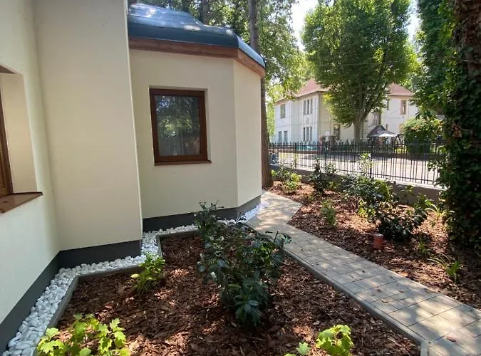 カントリーハウス Karinthy Haz *