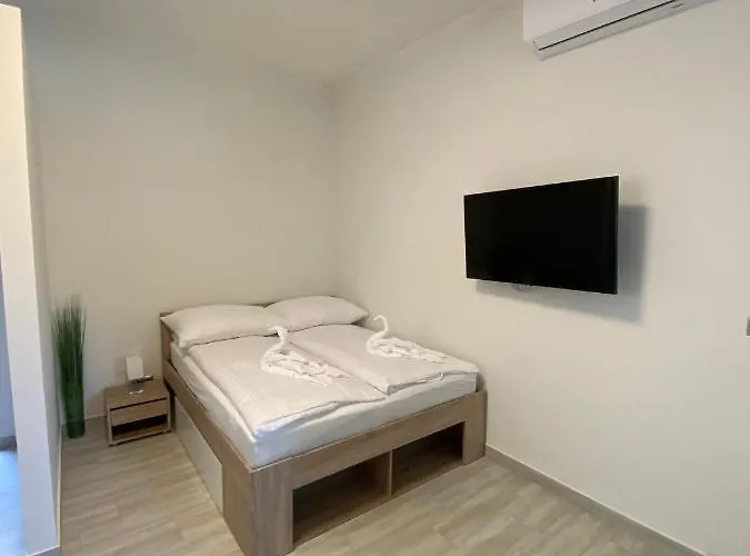 カントリーハウス Karinthy Haz シオーフォク