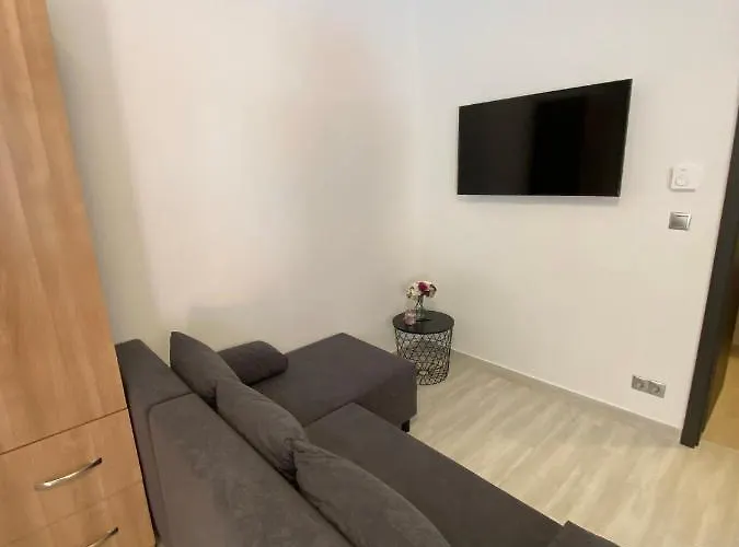 Karinthy Haz カントリーハウス シオーフォク