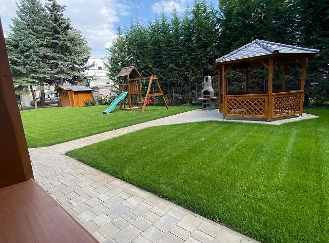 Karinthy Haz カントリーハウス *